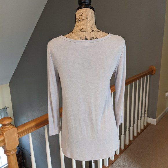 🛍️ BUNDLE ONLY | GAP gray flowy shift top Small - Picture 3 of 10